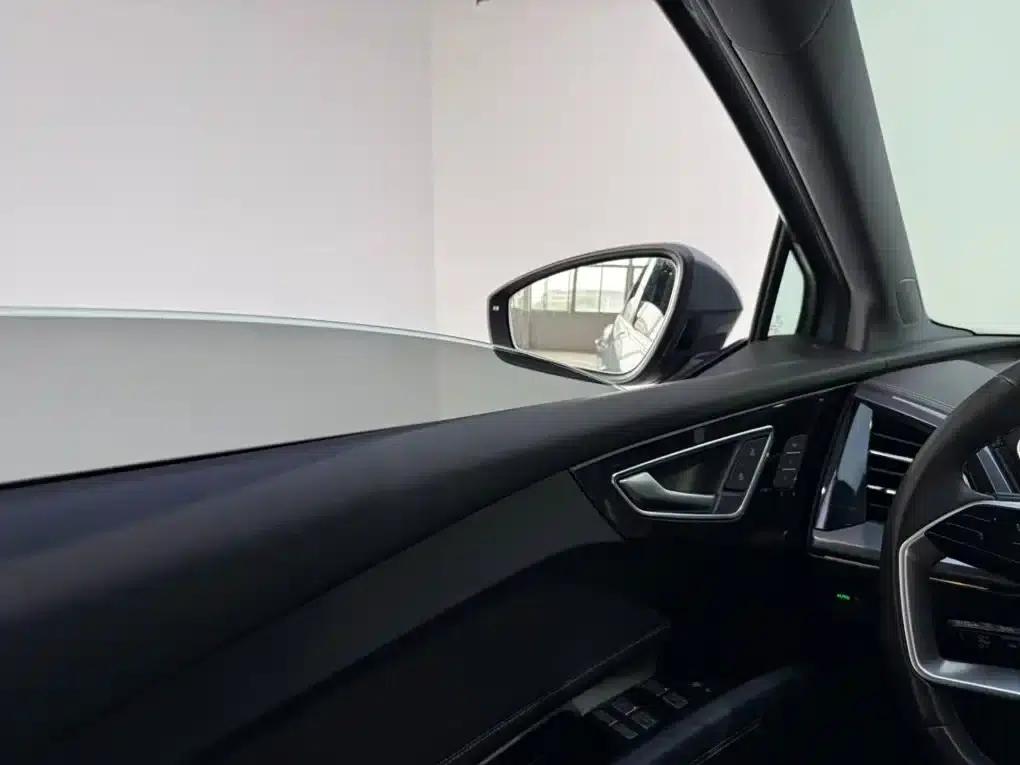 Audi Q4 e-tron 2023 Model 40 e-tron Trailblazer — миниатюра 15