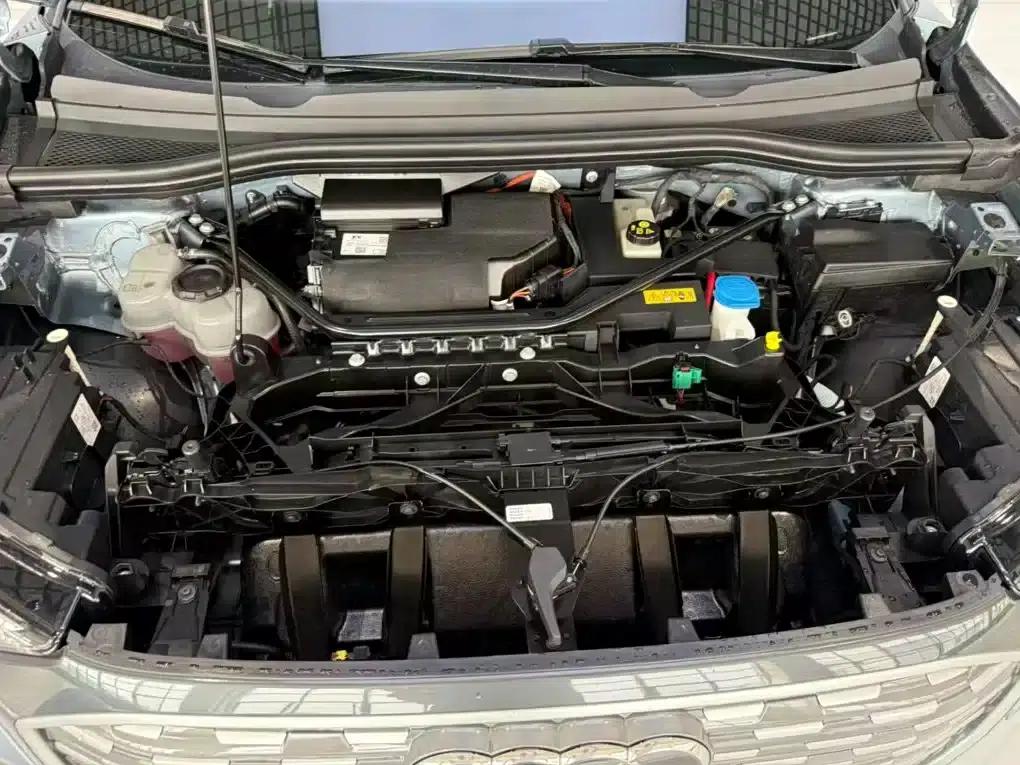 Audi Q4 e-tron 2023 Model 40 e-tron Trailblazer — миниатюра 9