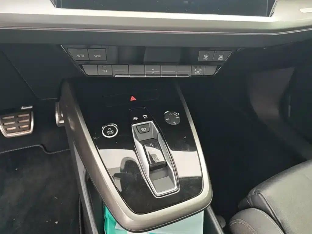 Audi Q4 e-tron 2023 Model 40 e-tron Adventure Edition — миниатюра 14