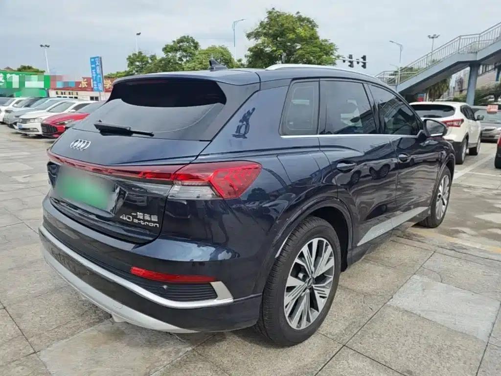 Audi Q4 e-tron 2023 Model 40 e-tron Adventure Edition — миниатюра 7