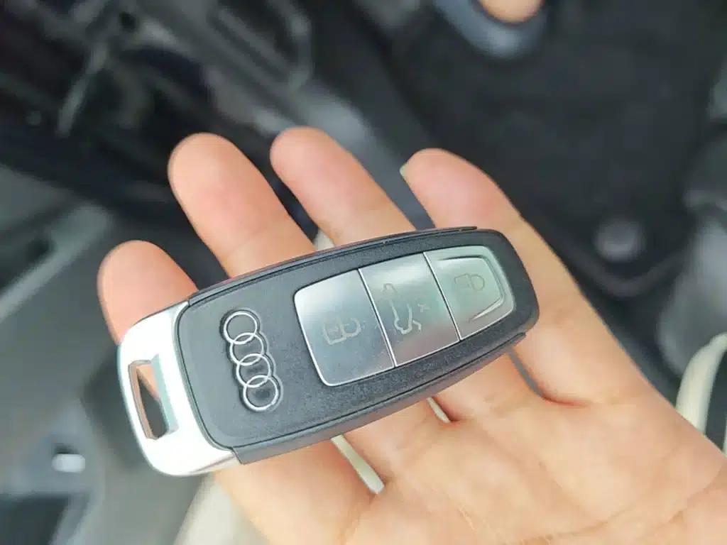 Audi Q4 e-tron 2023 Model 40 e-tron Adventure Edition — миниатюра 9