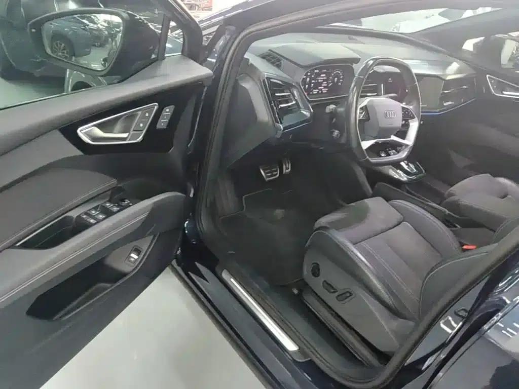 Audi Q4 e-tron 2023 Model 40 e-tron Trailblazer Night Edition — миниатюра 16