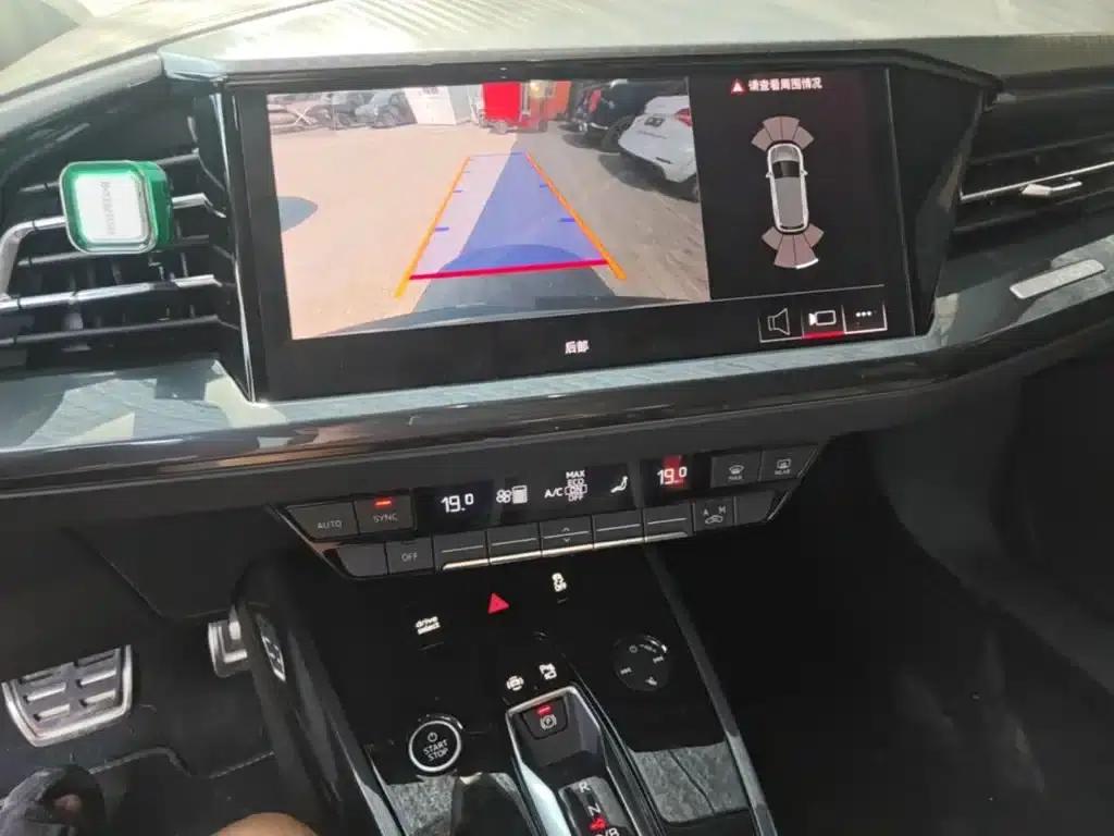 Audi Q4 e-tron 2023 50 e-tron quattro Expansion Edition — миниатюра 13
