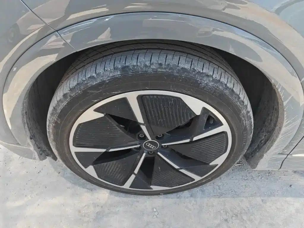 Audi Q4 e-tron 2023 50 e-tron quattro Expansion Edition — миниатюра 23