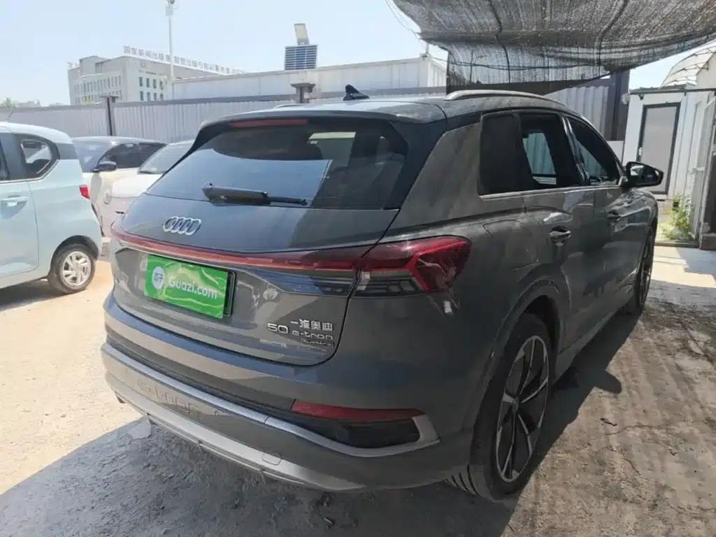 Audi Q4 e-tron 2023 50 e-tron quattro Expansion Edition — миниатюра 7