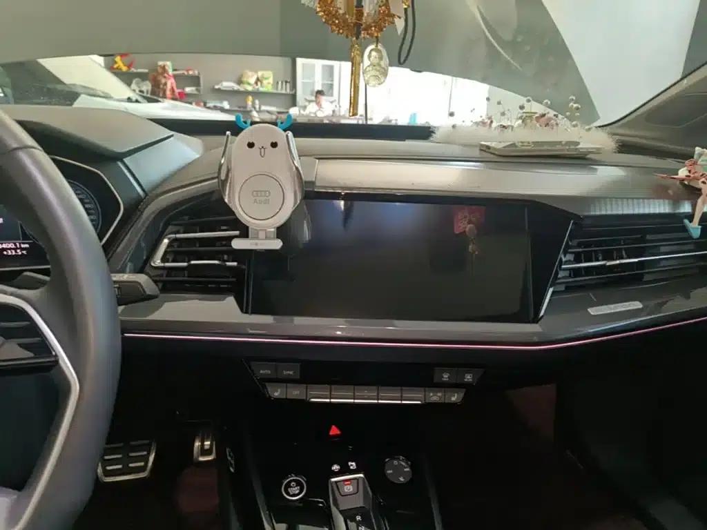 Audi Q4 e-tron 2023 Model 40 e-tron Trailblazer — миниатюра 13