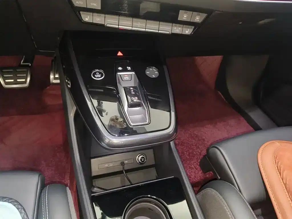 Audi Q4 e-tron 2023 Model 40 e-tron Trailblazer — миниатюра 14