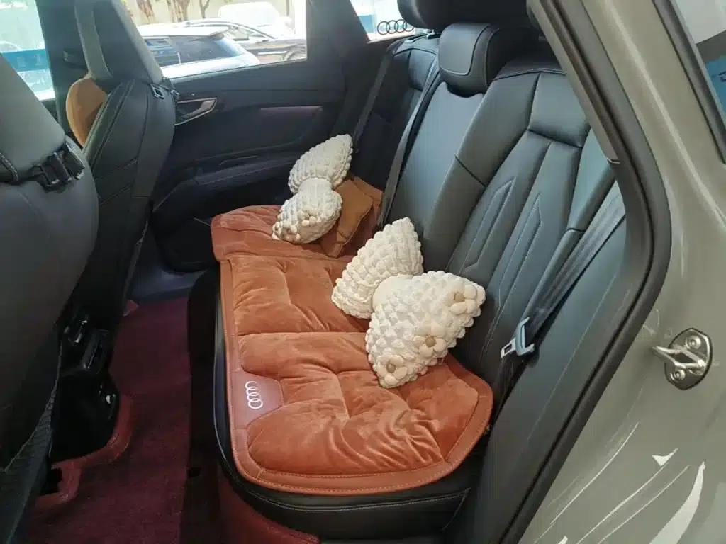 Audi Q4 e-tron 2023 Model 40 e-tron Trailblazer — миниатюра 17