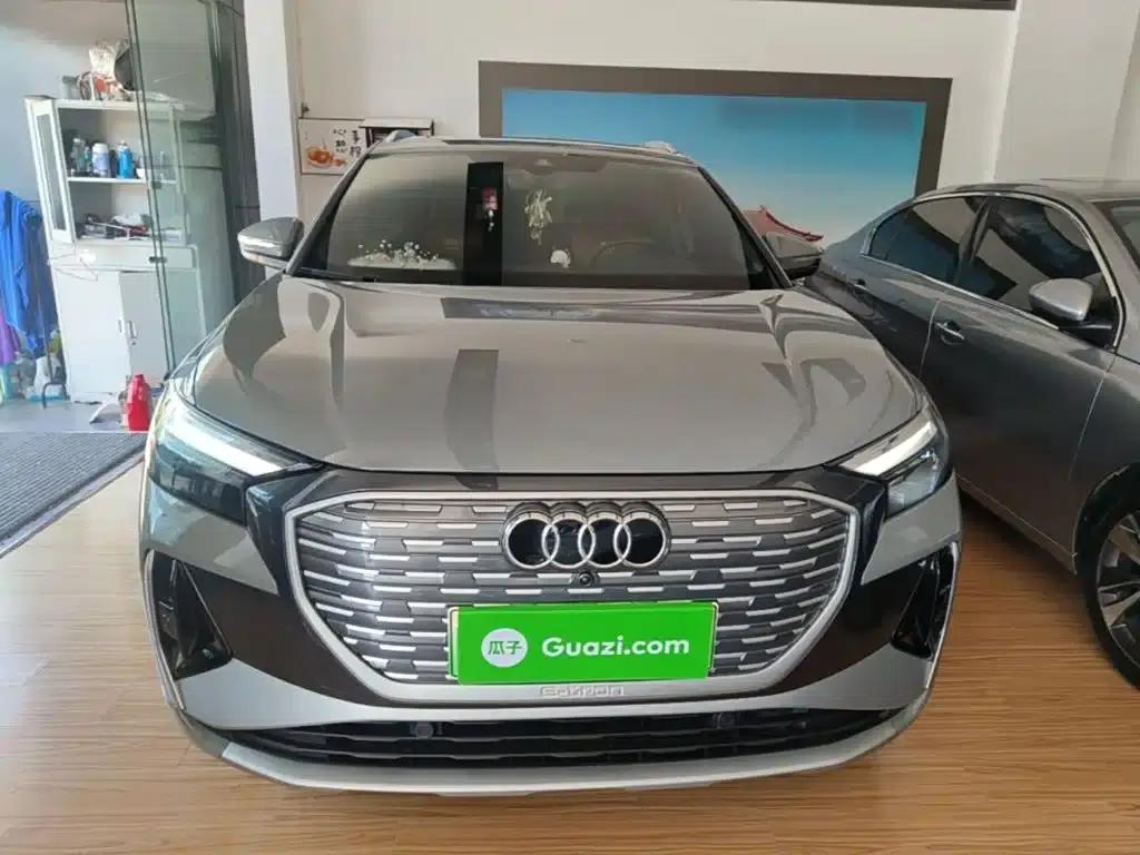 Audi Q4 e-tron 2023 Model 40 e-tron Trailblazer — миниатюра 3