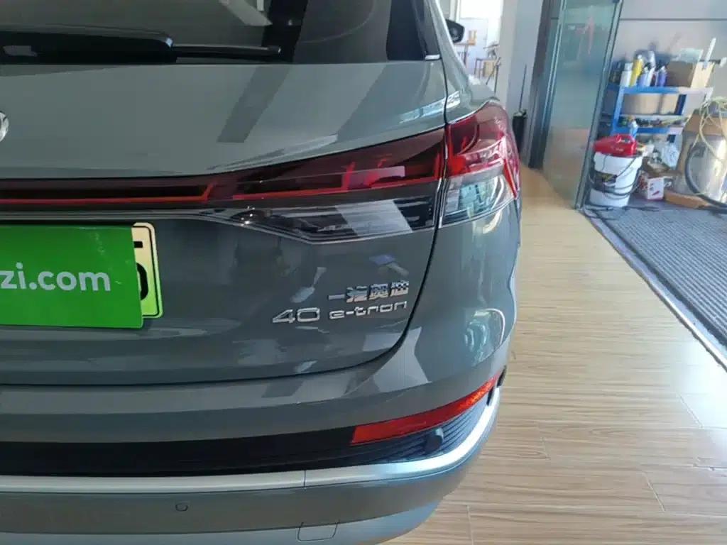 Audi Q4 e-tron 2023 Model 40 e-tron Trailblazer — миниатюра 8