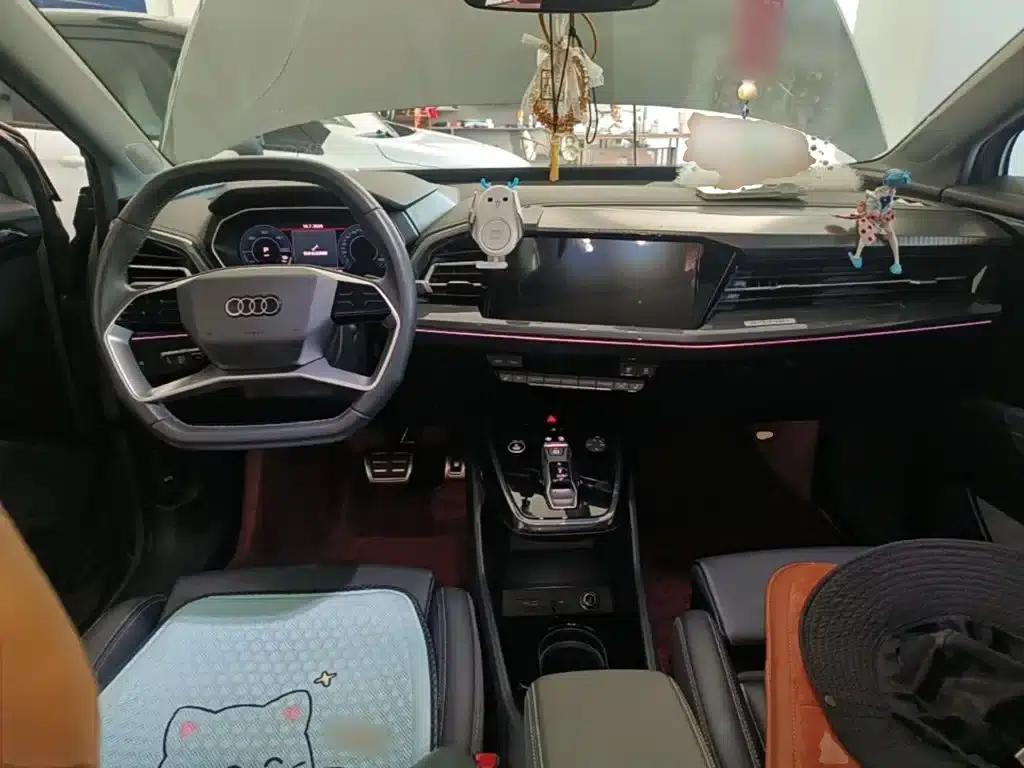 Audi Q4 e-tron 2023 Model 40 e-tron Trailblazer — миниатюра 10