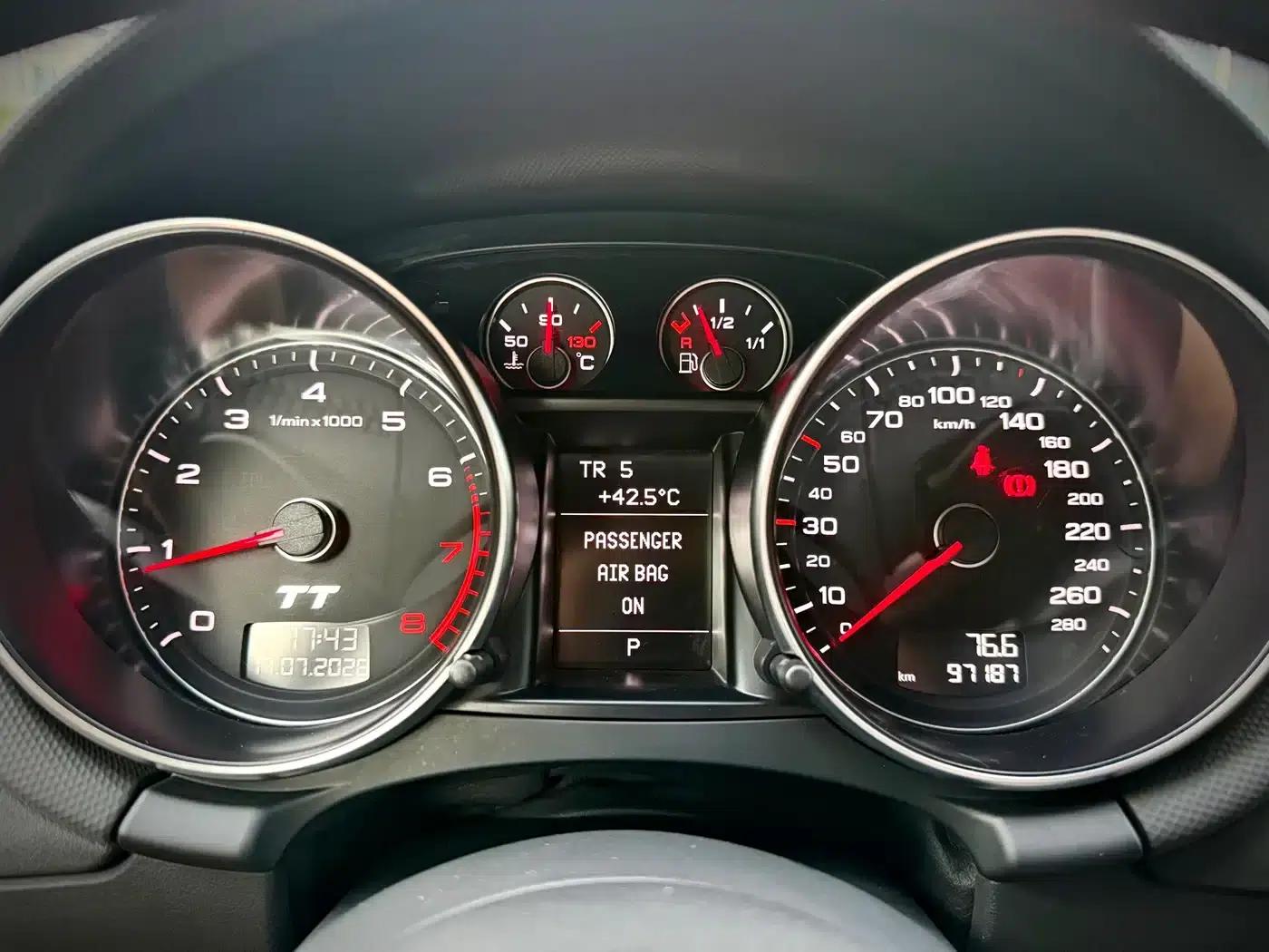 Audi TT 2014 TT Coupe 45 TFSI Comfortline — миниатюра 15