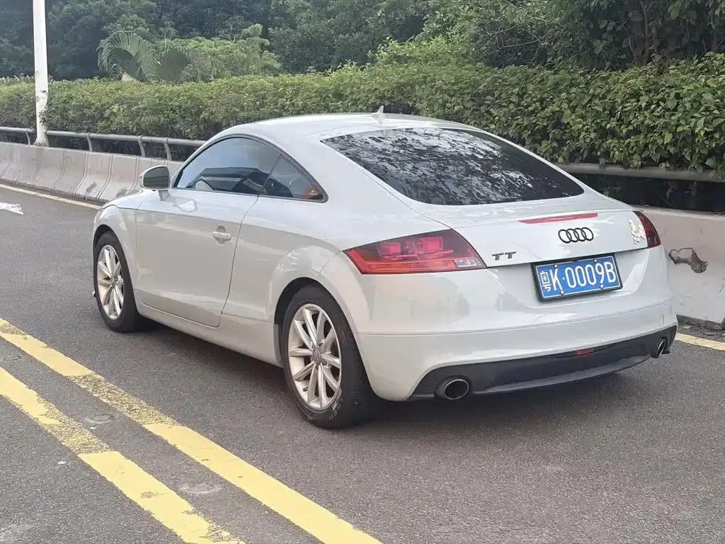 Audi TT 2010 TT 2.0TFSI Collector's Edition — миниатюра 4