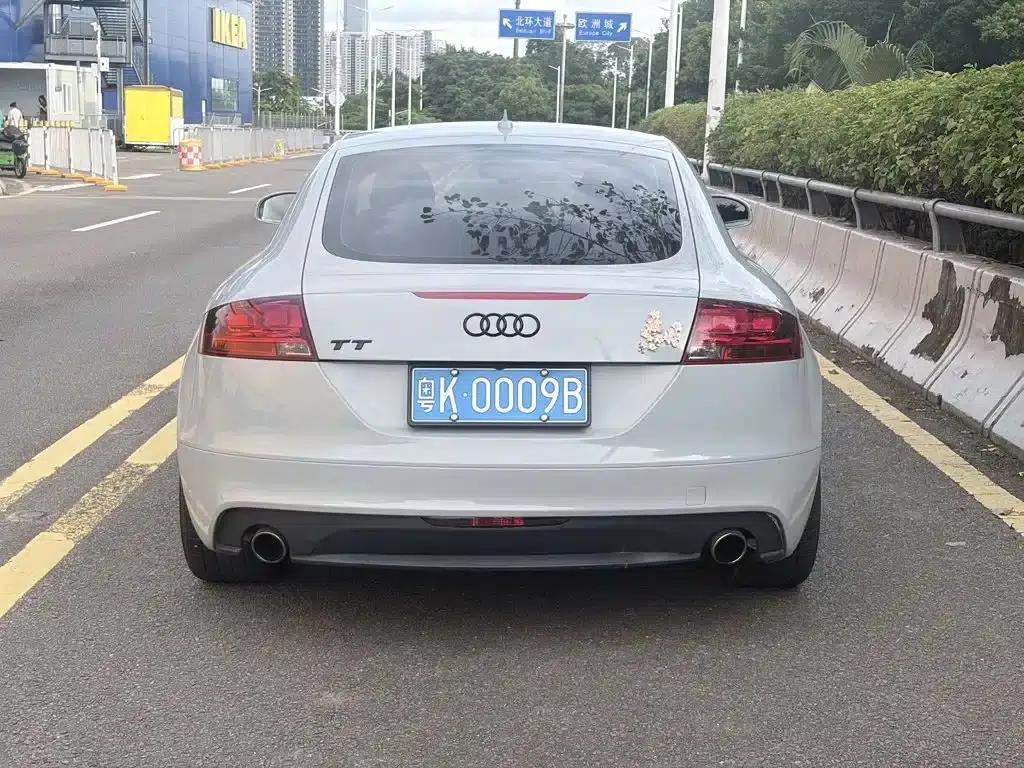 Audi TT 2010 TT 2.0TFSI Collector's Edition — миниатюра 5