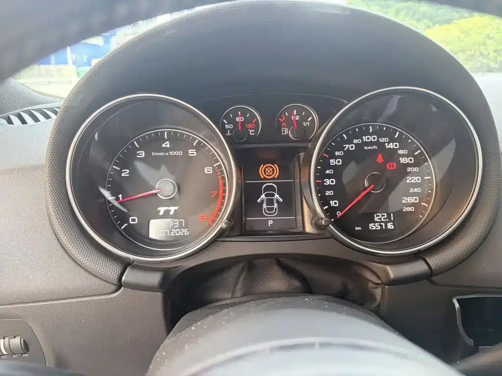 Audi TT 2010 TT 2.0TFSI Collector's Edition — миниатюра 8
