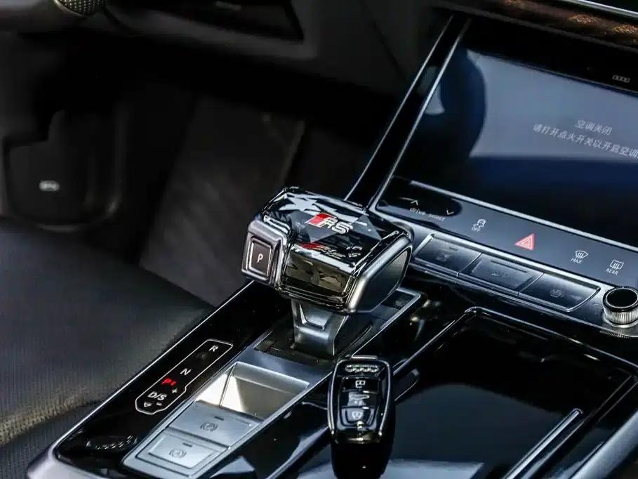 Audi Q8 2022 55 TFSI Luxury Dynamic — миниатюра 38