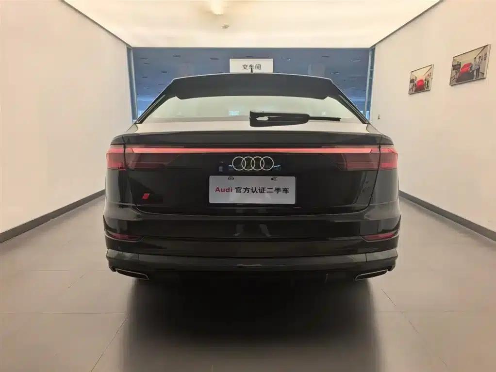 Audi Q8 2024 55 TFSI Dynamic Edition — миниатюра 3