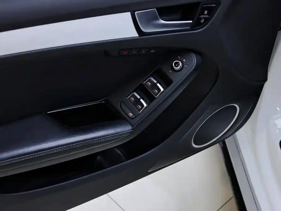 2012 Audi S5 3.0T Sportback — миниатюра 18