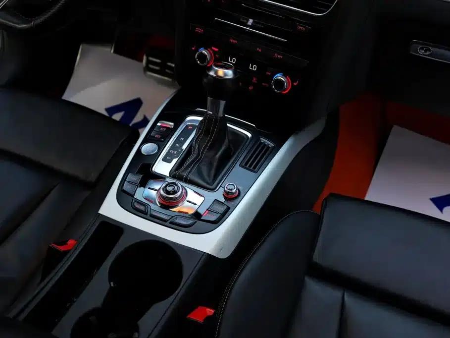 2012 Audi S5 3.0T Sportback — миниатюра 22
