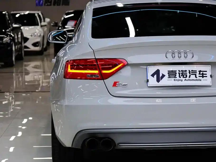 2012 Audi S5 3.0T Sportback — миниатюра 8