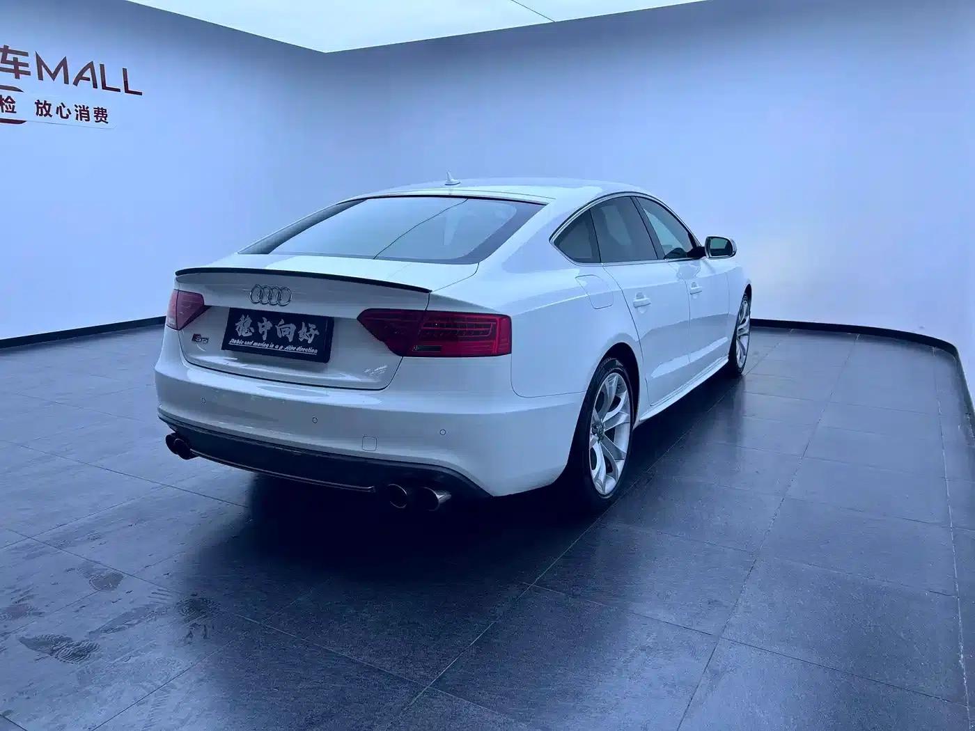 2012 Audi S5 3.0T Sportback — миниатюра 4