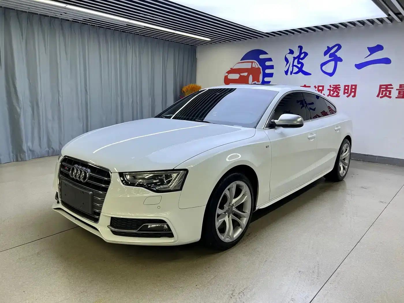2012 Audi S5 3.0T Sportback — миниатюра 1