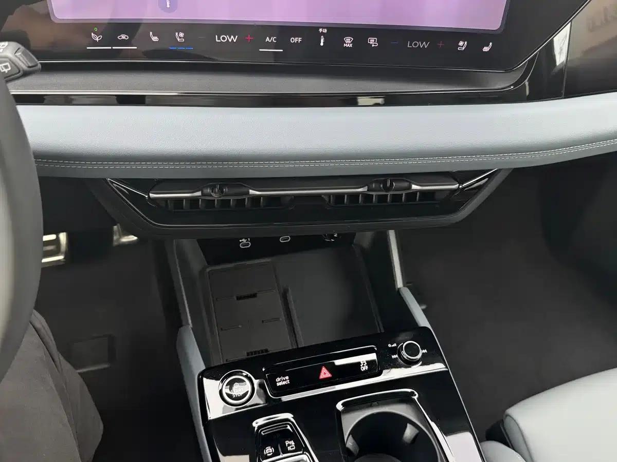 Audi Q6L e-tron 2026 First Edition — миниатюра 9