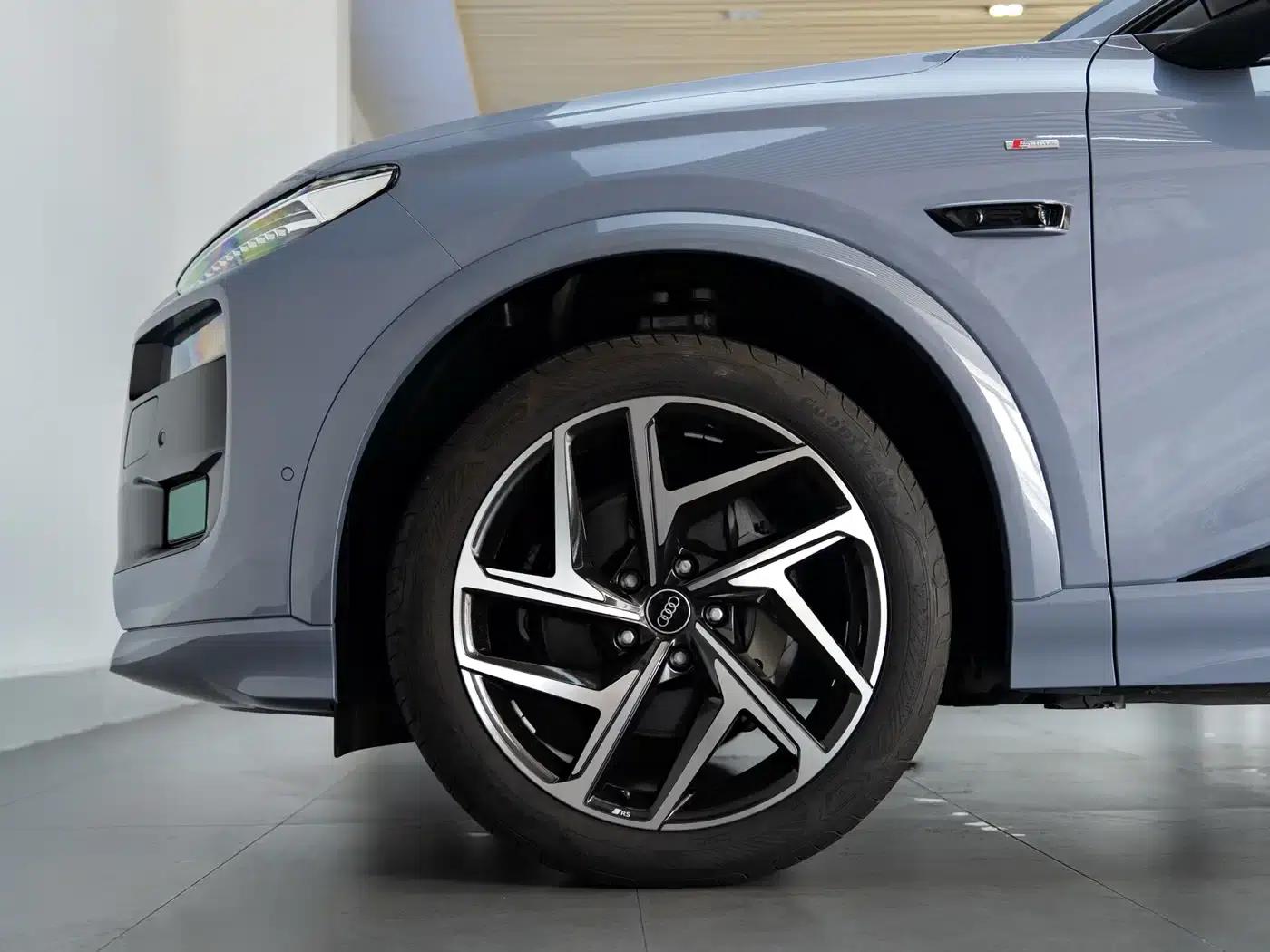 Audi Q6L e-tron 2026 First Edition — миниатюра 8