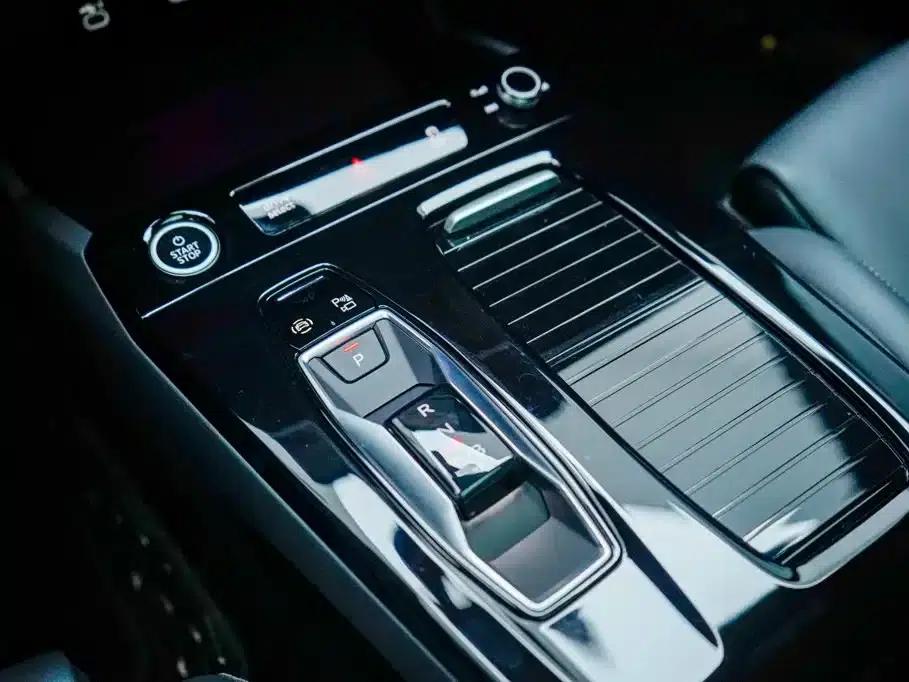 Audi Q6L e-tron 2026 First Edition — миниатюра 8