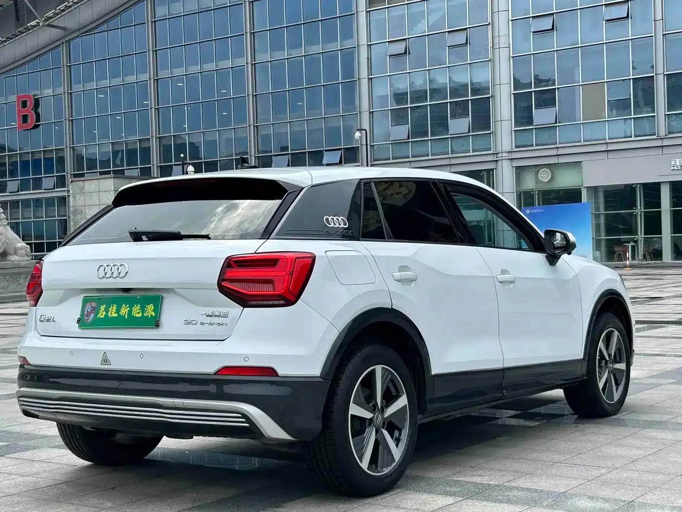 Audi Q2L e-tron 2019 Q2L e-tron Pure Electric Smart Edition — миниатюра 13