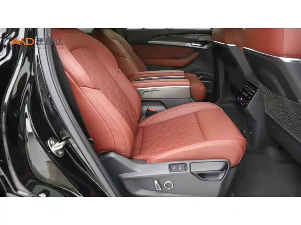 Audi Q6/2.5T/2024/50 TFSI quattro Black Knight Edition 6-seater — миниатюра 8