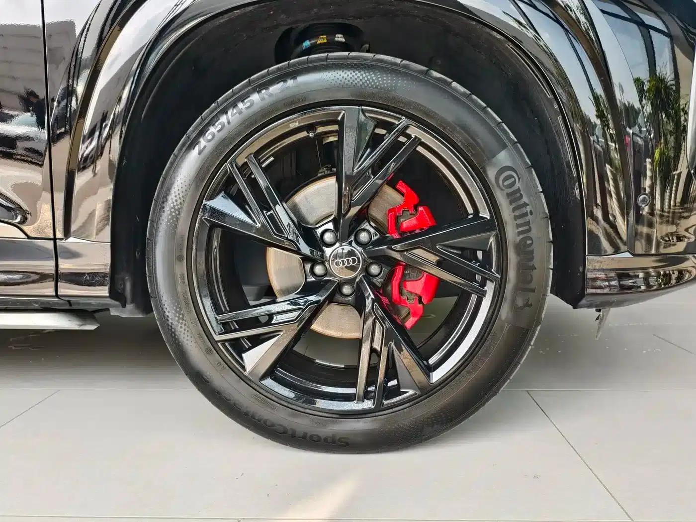 Audi Q6 2024 45 TFSI quattro Black Edition 6-seater — миниатюра 16