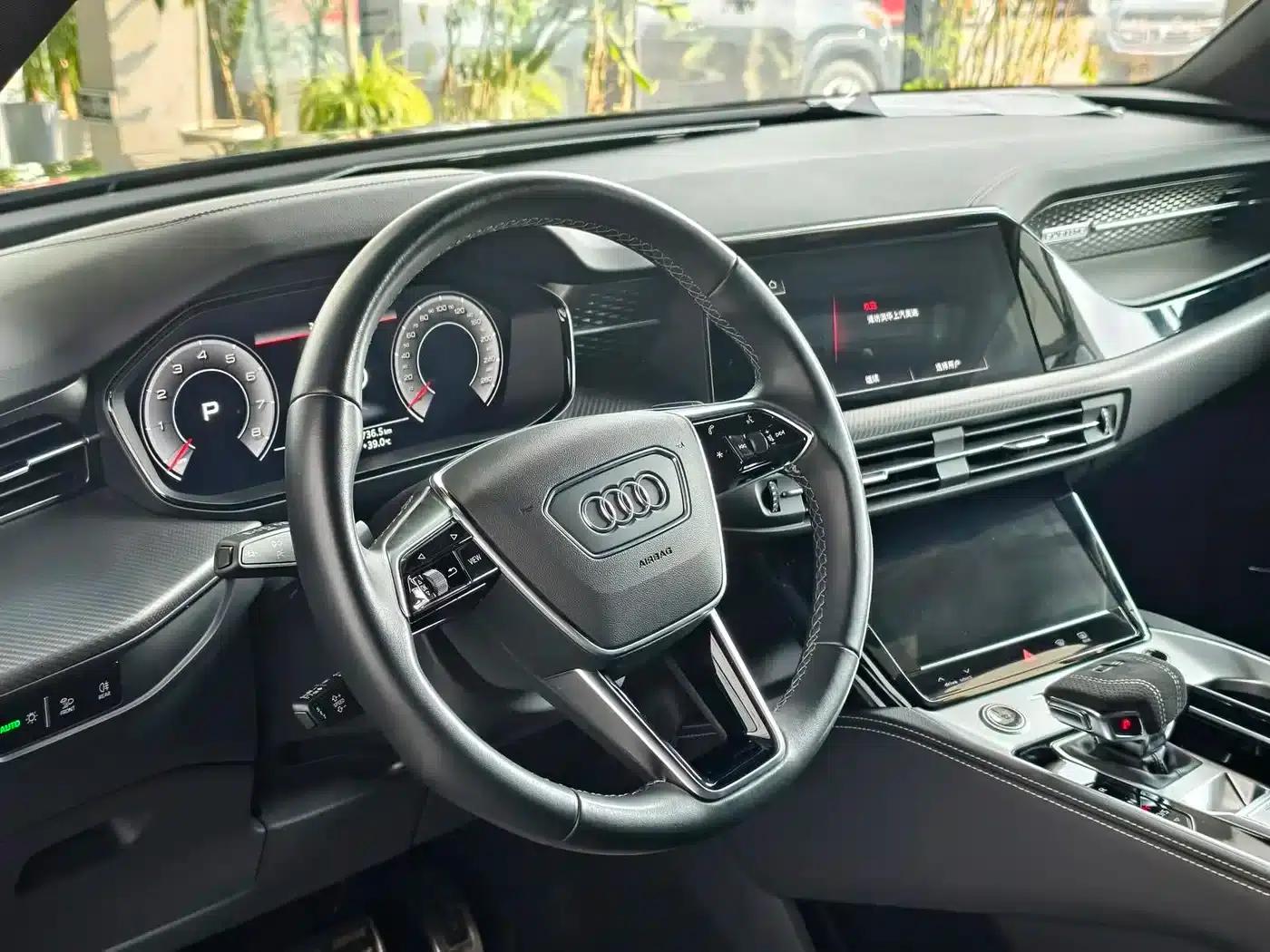 Audi Q6 2024 45 TFSI quattro Black Edition 6-seater — миниатюра 8