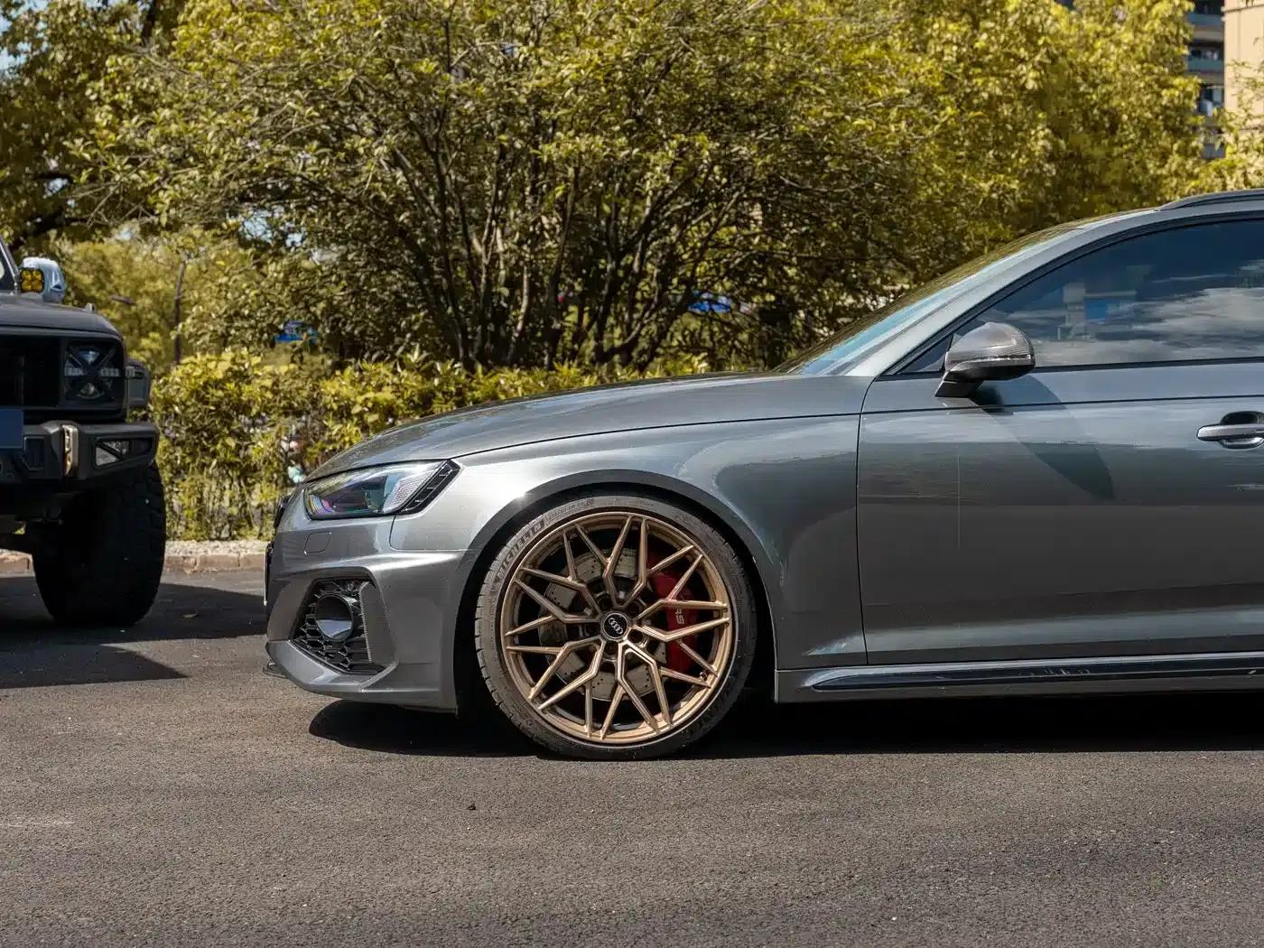 2022 Audi RS4 Avant Dark Gold Edition — миниатюра 11
