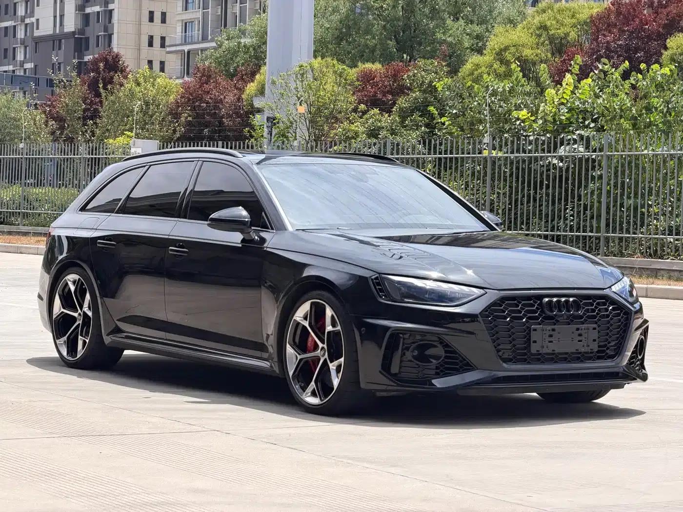 2024 Audi RS 4 RS4 Avant Sport Edition — миниатюра 3