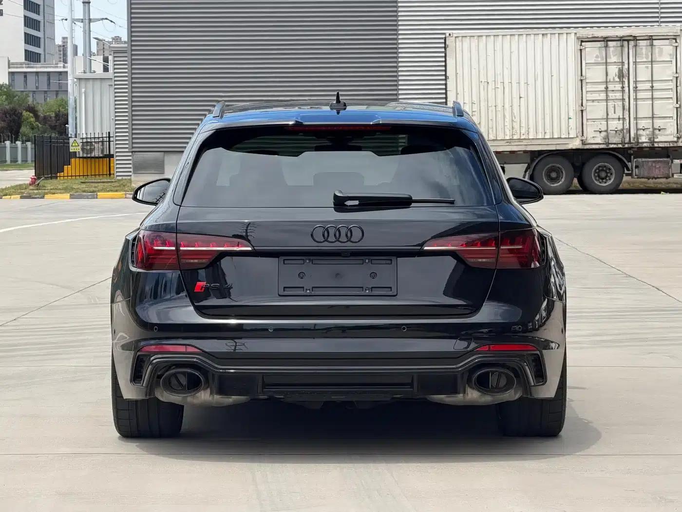 2024 Audi RS 4 RS4 Avant Sport Edition — миниатюра 5