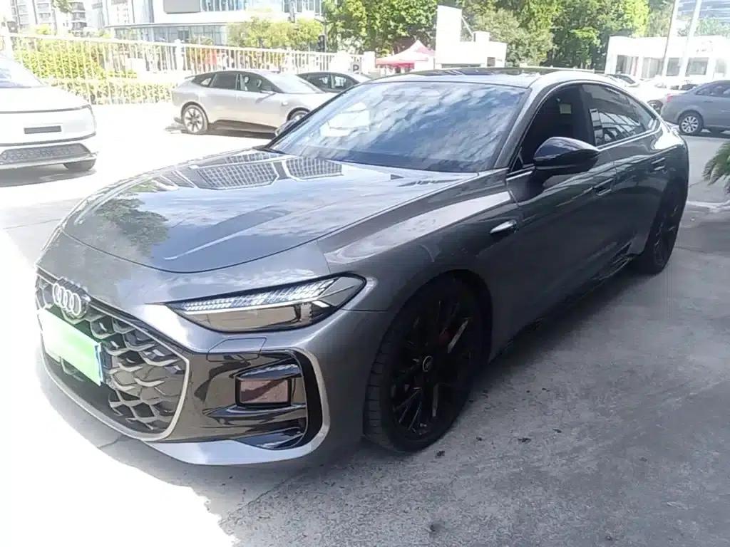 Audi A5L Sportback 2026 TFSI quattro 200kW Flagship Smart Edition — миниатюра 2