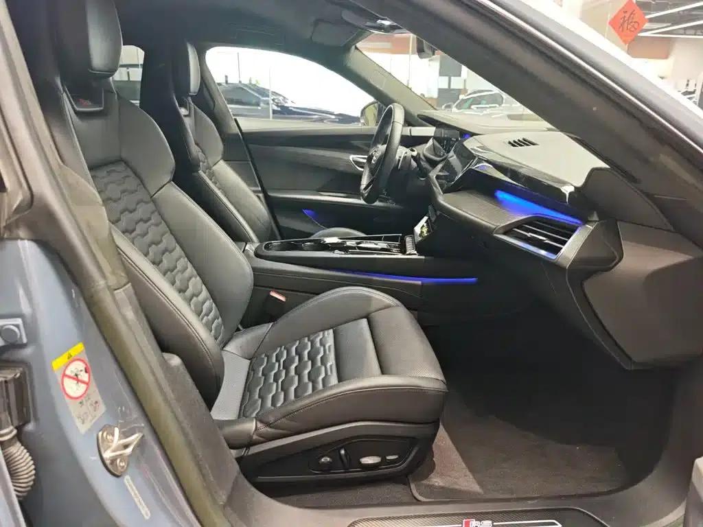 Audi RS e-tron GT 2023 Base Model — миниатюра 11