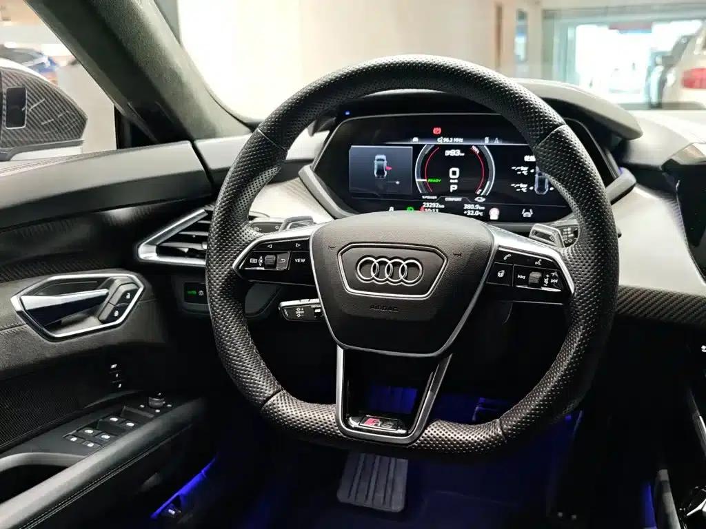 Audi RS e-tron GT 2023 Base Model — миниатюра 14