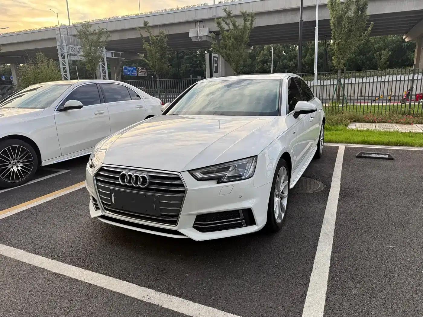 Audi A4L 2018 30th Anniversary Edition 40 TFSI Fashion Model — миниатюра 1