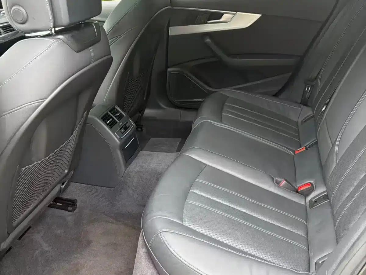 Audi A4L 2022 40 TFSI Fashion Dynamic Edition — миниатюра 6