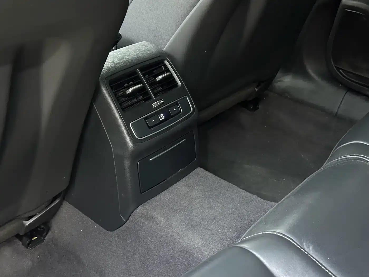 Audi A4L 2022 40 TFSI Fashion Dynamic Edition — миниатюра 11