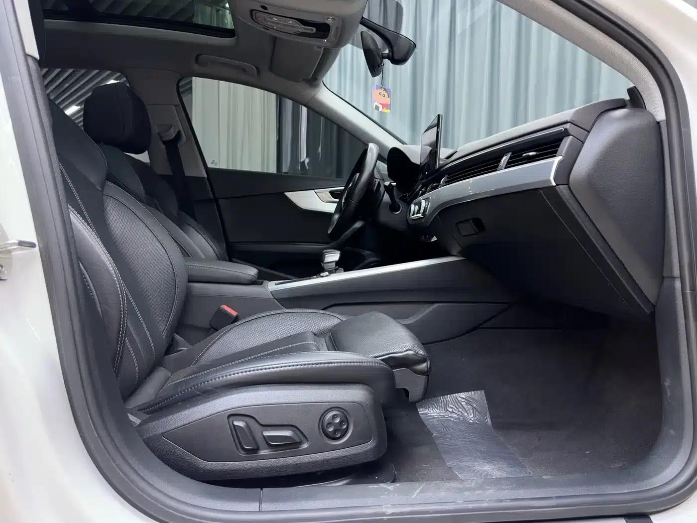 Audi A4L 2022 40 TFSI Fashion Dynamic Edition — миниатюра 18