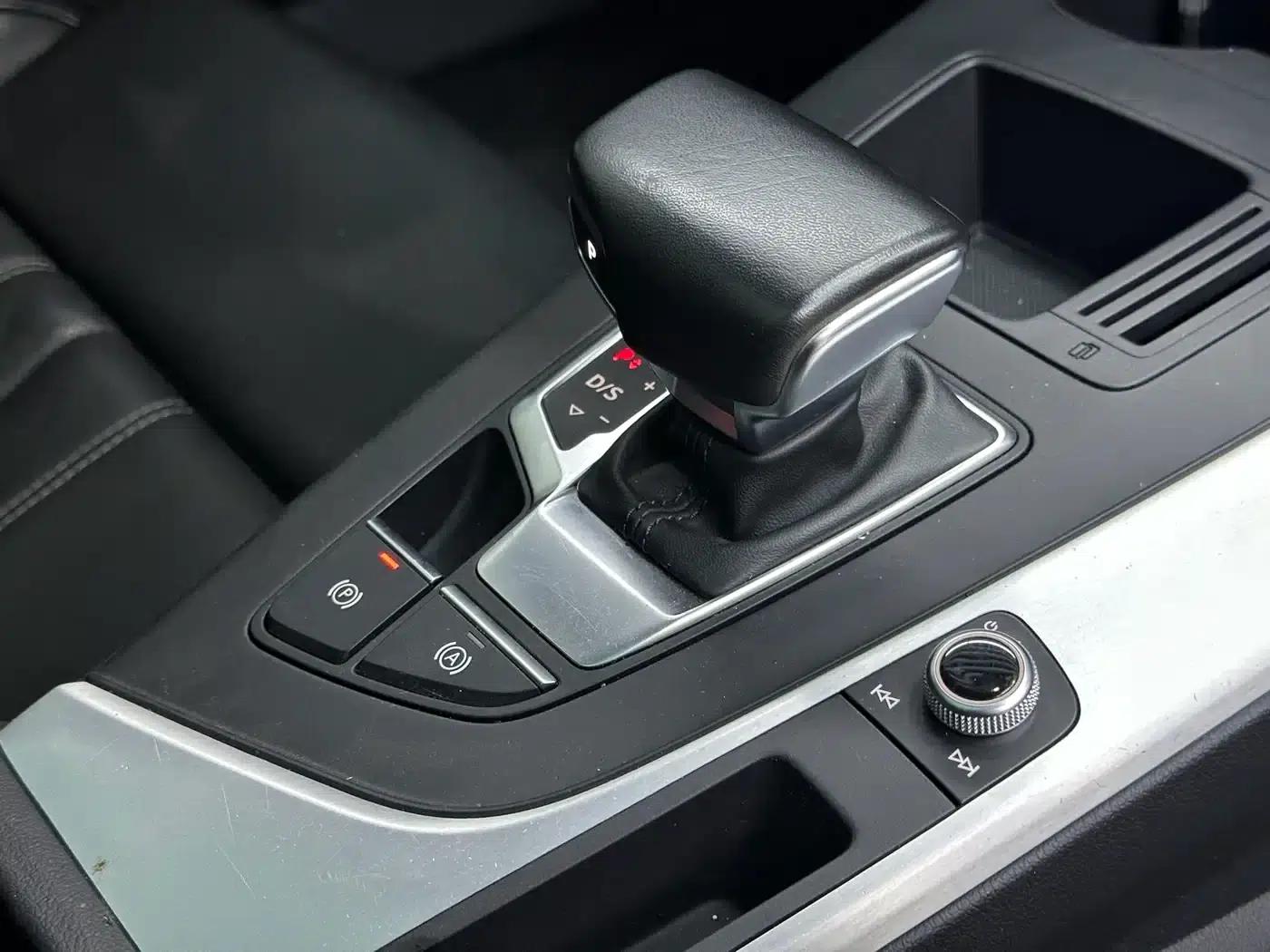 Audi A4L 2022 40 TFSI Fashion Dynamic Edition — миниатюра 23