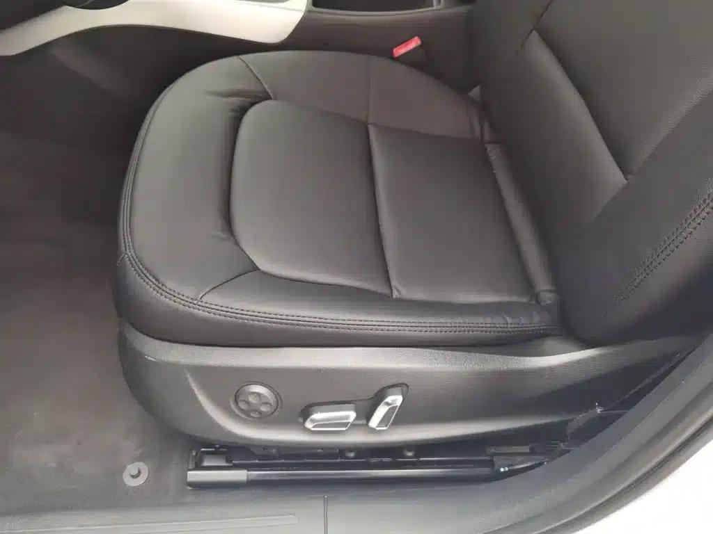 Audi A4L 2013 35 TFSI Automatic Standard Edition — миниатюра 20