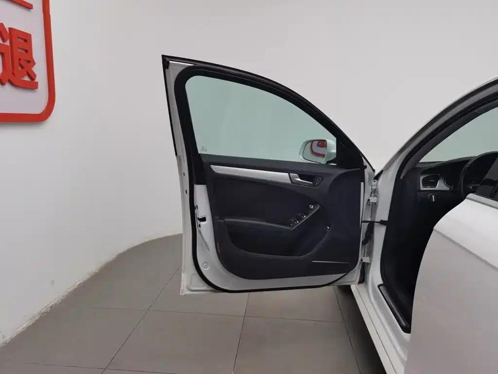 Audi A4L 2013 35 TFSI Automatic Standard Edition — миниатюра 8