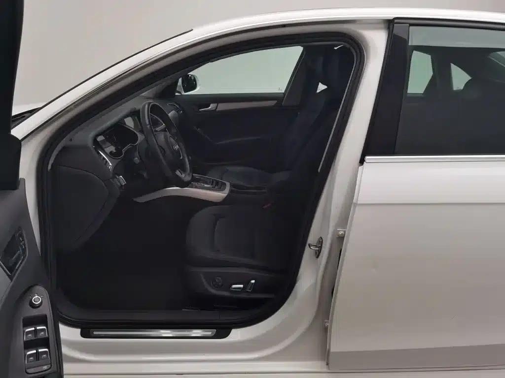 Audi A4L 2013 35 TFSI Automatic Standard Edition — миниатюра 10