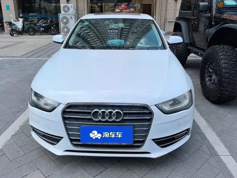 Audi A4L 2015 35 TFSI Automatic Comfort — миниатюра 2