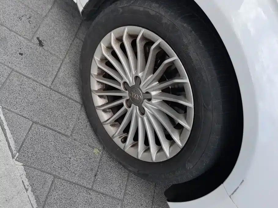 Audi A4L 2015 35 TFSI Automatic Comfort — миниатюра 6