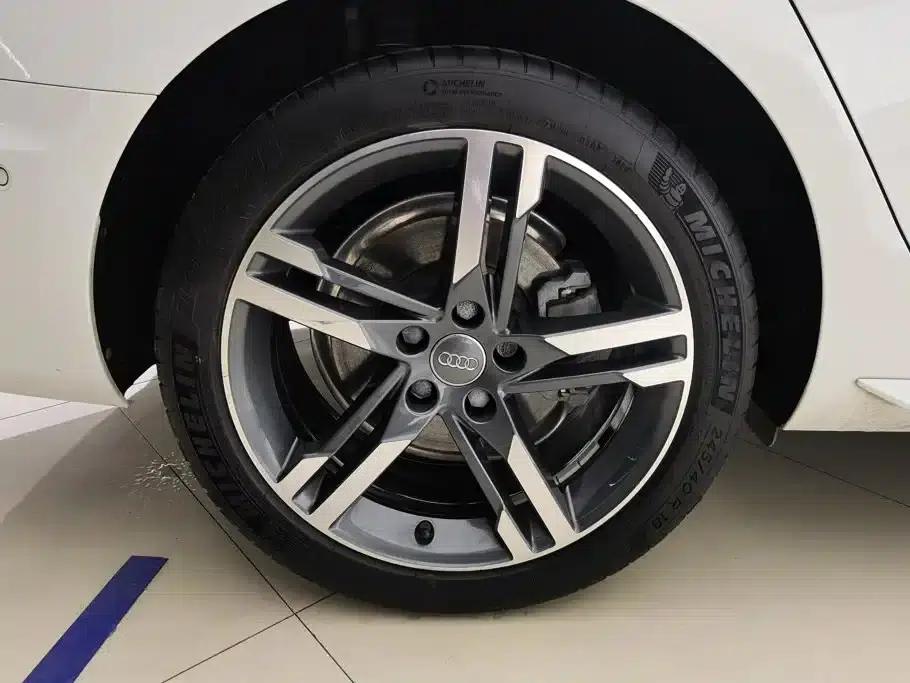 Audi A4L 2020 40 TFSI Luxury Dynamic — миниатюра 6